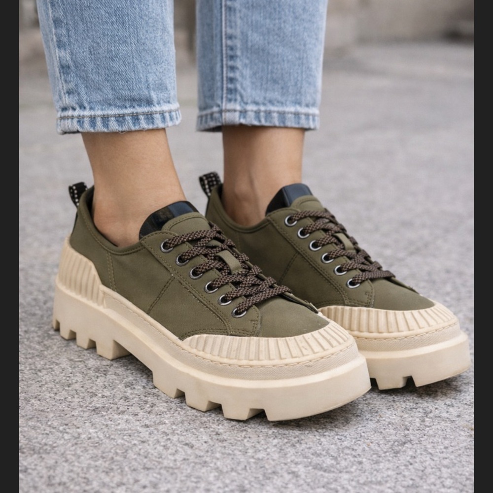 Zara chunky lug sole fashion sneakers in olive green US Size 8.5 EU Size 39